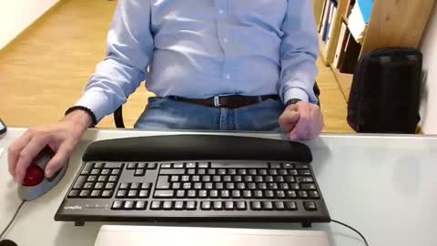 Snapshot of winterfreund99 chatting on November 2025 12:33:02 PM winterfreund99 online show from November 2025 12:33:02 PM