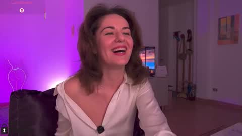 Witch in Silk online show from November 2025 06:29:01 PM