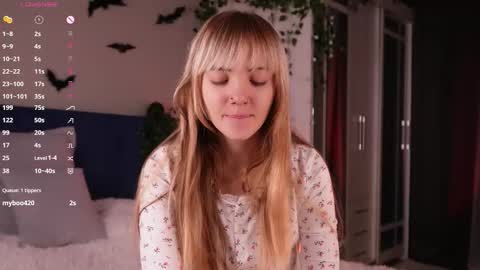 Snapshot of with_my_bae chatting on November 2025 09:25:01 PM Hollis online show from November 2025 09:25:01 PM