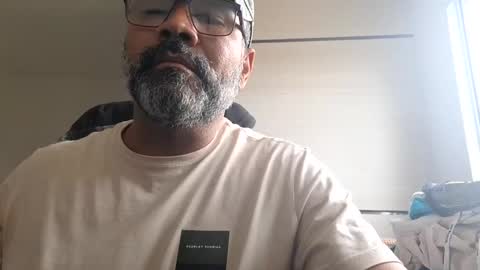 wma33 online show from October 2025 05:31:02 PM