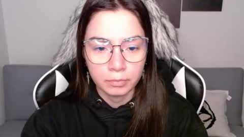 Snapshot of wolfs_daughter chatting on October 2025 02:26:01 AM Alex online show from October 2025 02:26:01 AM