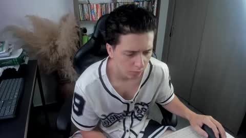 Snapshot of wolker_allan chatting on October 2025 11:53:02 AM wolker_allan online show from October 2025 11:53:02 AM