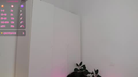 Amalia online show from October 2025 08:28:01 PM