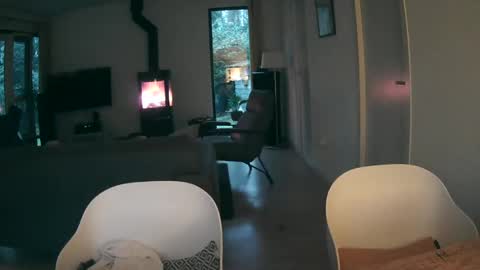 woodwurm and Snoeske online show from January 2025 04:01:02 PM