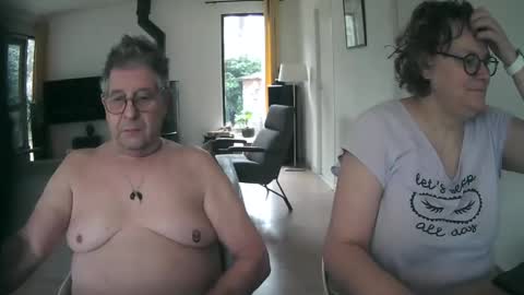 woodwurm and Snoeske online show from January 2025 09:57:02 AM