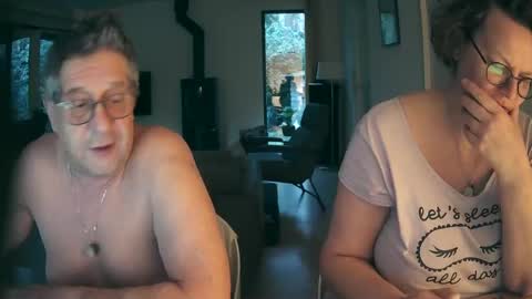 woodwurm and Snoeske online show from January 2025 07:22:01 AM