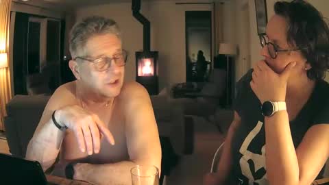 woodwurm and Snoeske online show from January 2025 05:39:01 PM