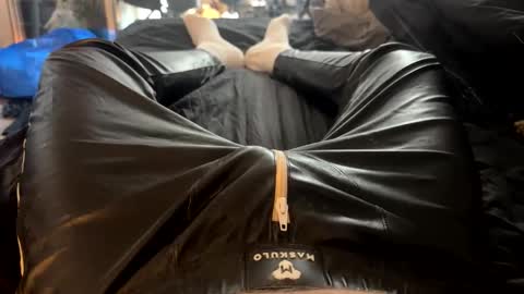 Horny Leather Lad leather rubber online show from September 2025 01:15:02 PM