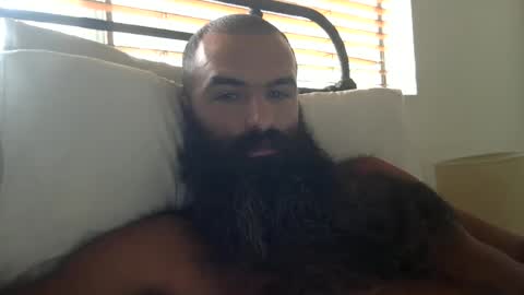 woof_wolf37 online show from October 2025 04:06:02 PM