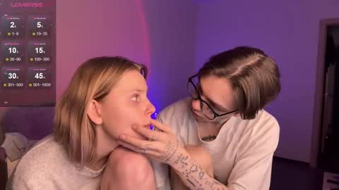 Arnika and Simon online show from February 2025 06:23:01 PM