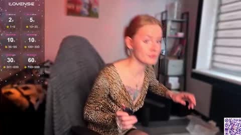 Arnika and Simon online show from November 2025 11:21:01 AM