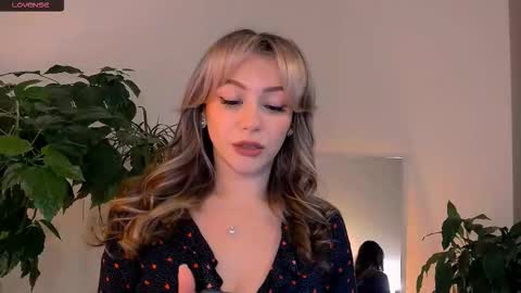 worldsbaby online show from September 2025 03:17:01 PM