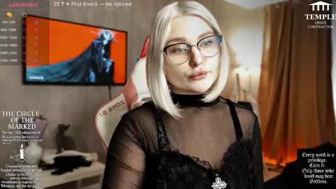 Snapshot of wounded_goddess chatting on October 2025 07:42:02 AM Goddess Sophy online show from October 2025 07:42:02 AM