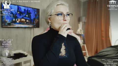 Snapshot of wounded_goddess chatting on October 2025 01:14:01 PM Goddess Sophy online show from October 2025 01:14:01 PM