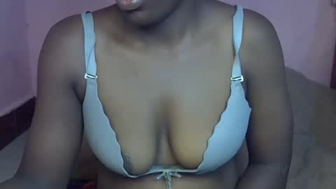 wowamazing2000 online show from September 2025 11:17:02 PM