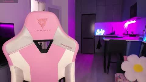 Snapshot of wowlovie666 chatting on October 2025 04:08:01 PM Emi online show from October 2025 04:08:01 PM