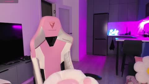 Snapshot of wowlovie666 chatting on November 2025 05:13:01 PM Emi online show from November 2025 05:13:01 PM