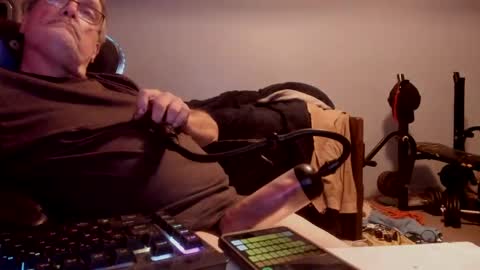 wowsers2022 online show from October 2025 01:58:02 AM