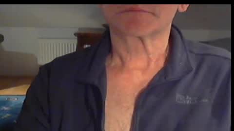 Snapshot of wuki123 chatting on March 2025 09:42:02 PM Wuki online show from March 2025 09:42:02 PM