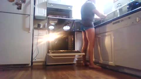 Snapshot of wundrsword33 chatting on January 2025 02:38:01 AM BONER DONOR online show from January 2025 02:38:01 AM