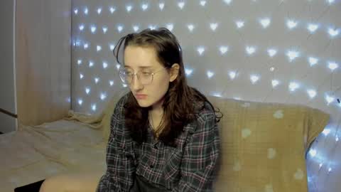 Snapshot of x_purr_agatha_x chatting on February 2025 03:02:02 AM Agatha online show from February 2025 03:02:02 AM