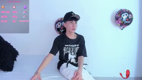 Snapshot of xaandergrey chatting on October 2025 07:03:01 PM xaanderGrey online show from October 2025 07:03:01 PM