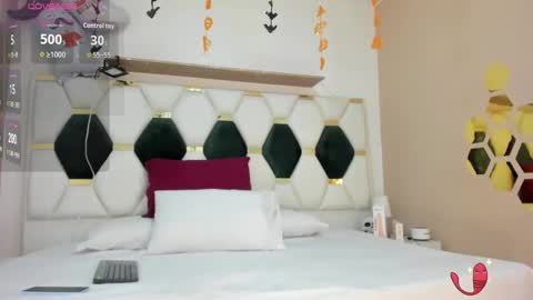 Snapshot of xaandergrey chatting on November 2025 03:52:02 AM xaanderGrey online show from November 2025 03:52:02 AM