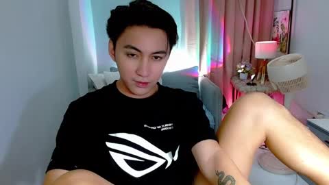 Snapshot of xasianprince4youx chatting on December 2024 07:38:02 AM khris online show from December 2024 07:38:02 AM