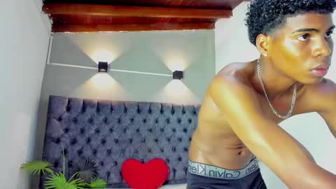 Snapshot of xavi_lee chatting on November 2025 07:48:02 PM XAVI online show from November 2025 07:48:02 PM