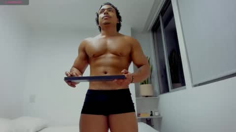 Snapshot of xavier_colleman chatting on November 2025 01:16:01 AM Xavier online show from November 2025 01:16:01 AM