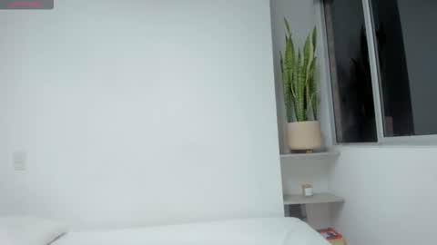 Xavier online show from December 2025 12:51:02 AM