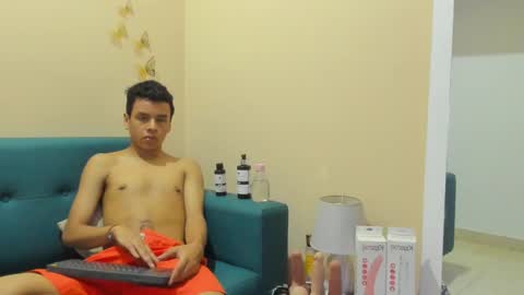 xavier fox online show from September 2025 02:02:01 AM