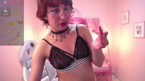 Xayah online show from February 2025 04:36:01 PM
