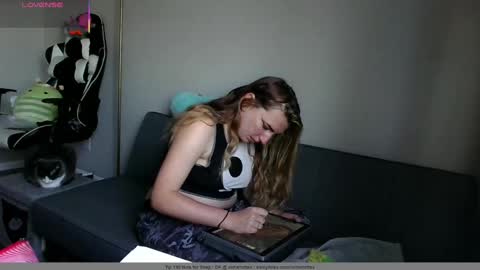 Snapshot of xcharlottexeuphoriax chatting on October 2025 08:50:02 PM  charlotte euphoria  online show from October 2025 08:50:02 PM