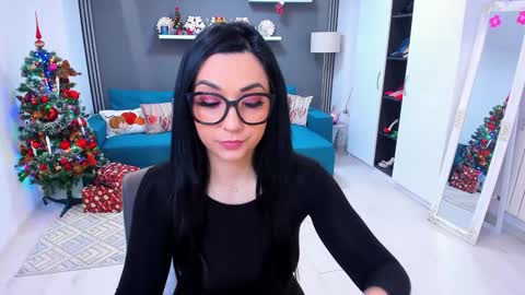 Christal online show from December 2024 08:58:02 PM