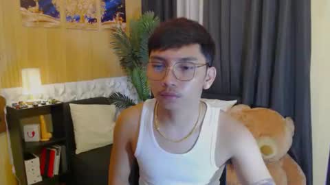 Snapshot of xcigbatecum chatting on October 2025 01:53:02 PM Charlie online show from October 2025 01:53:02 PM