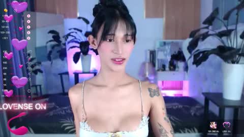 I LOVEE TO TRAVEL AROUND THE WORLD online show from October 2025 12:27:02 PM