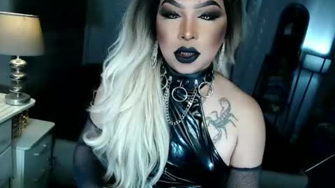 Snapshot of xdirtyflirtyx chatting on October 2025 05:11:02 PM Zhavia online show from October 2025 05:11:02 PM