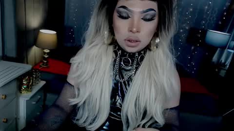 Snapshot of xdirtyflirtyx chatting on October 2025 06:46:02 PM Zhavia online show from October 2025 06:46:02 PM