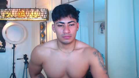 MICHAEL HUGE online show from February 2025 08:00:01 PM