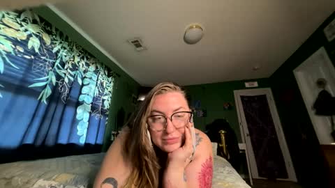 hunny online show from September 2025 08:25:01 PM