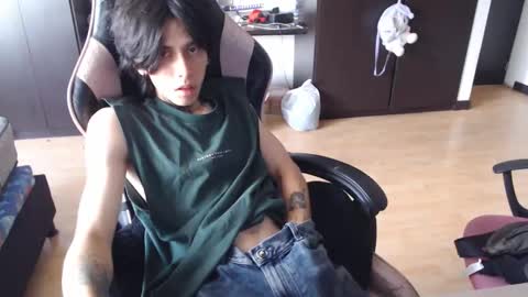 Snapshot of xice_boy chatting on December 2025 01:48:01 PM xIce Boy online show from December 2025 01:48:01 PM