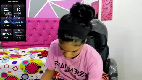 Ximena Ruiz  online show from March 2025 12:22:01 PM