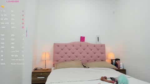 Xiomy online show from October 2025 11:33:01 AM