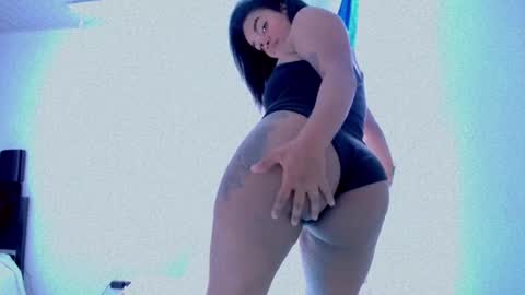xiomy winklar online show from December 2024 03:22:02 PM