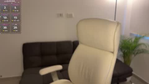 Snapshot of xisisxx chatting on October 2025 09:49:02 PM xisisxx online show from October 2025 09:49:02 PM