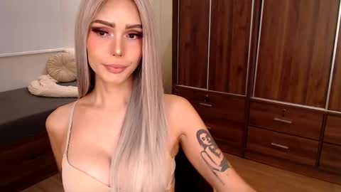 Natasha Rodriquez online show from March 2025 11:40:01 AM