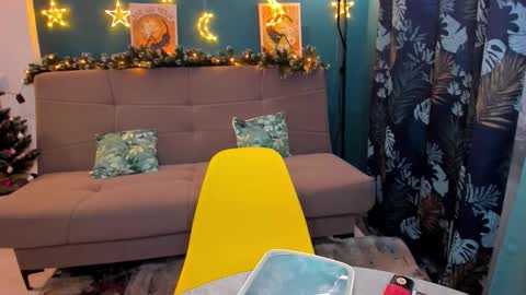 Snapshot of xloe_queen chatting on December 2024 03:26:01 PM Chloe online show from December 2024 03:26:01 PM