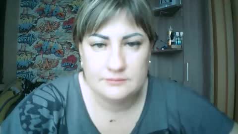 xLucyWowx online show from October 2025 08:23:01 AM
