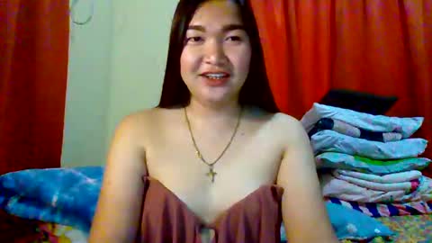 Snapshot of xsweetiemajax chatting on February 2025 02:42:02 AM HI IM PAULINE online show from February 2025 02:42:02 AM